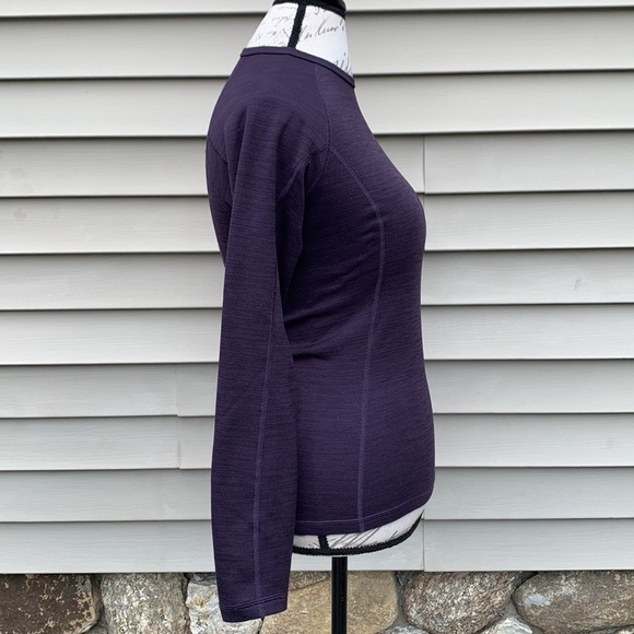 THE North Face Woman’s FlashDry Long-Sleeve Shirt - Eggplant - Picture 9 of 14